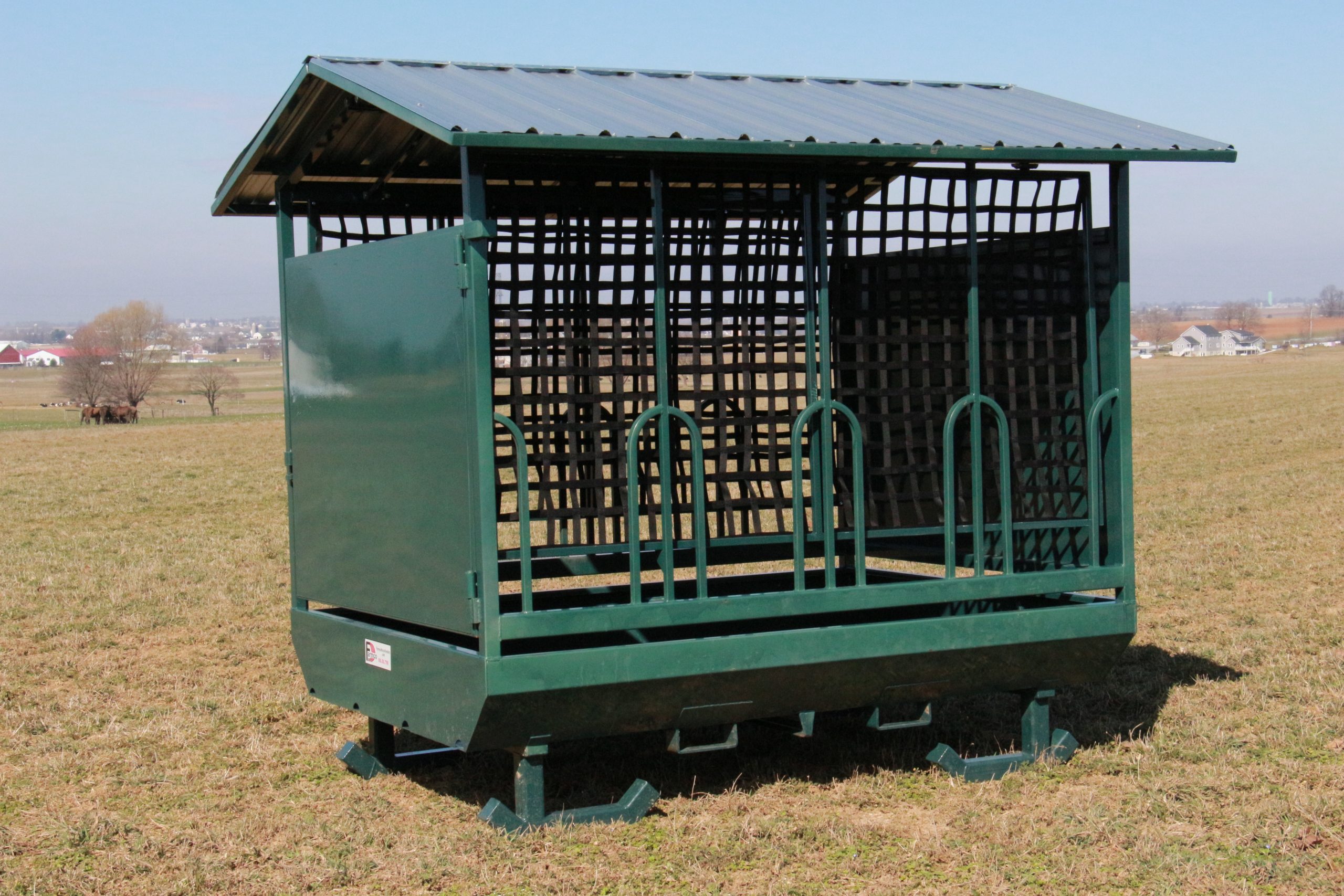 Outdoor horse hay feeder mumuintelli