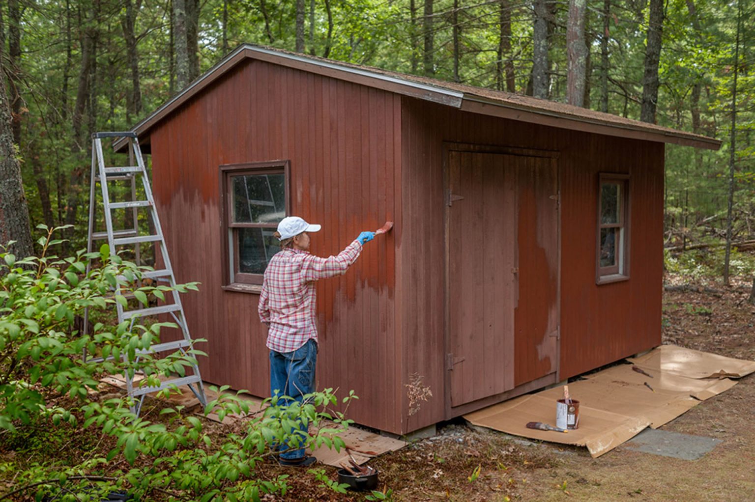 How to Paint Sheds, Barns, and Outbuildings in 5 Steps