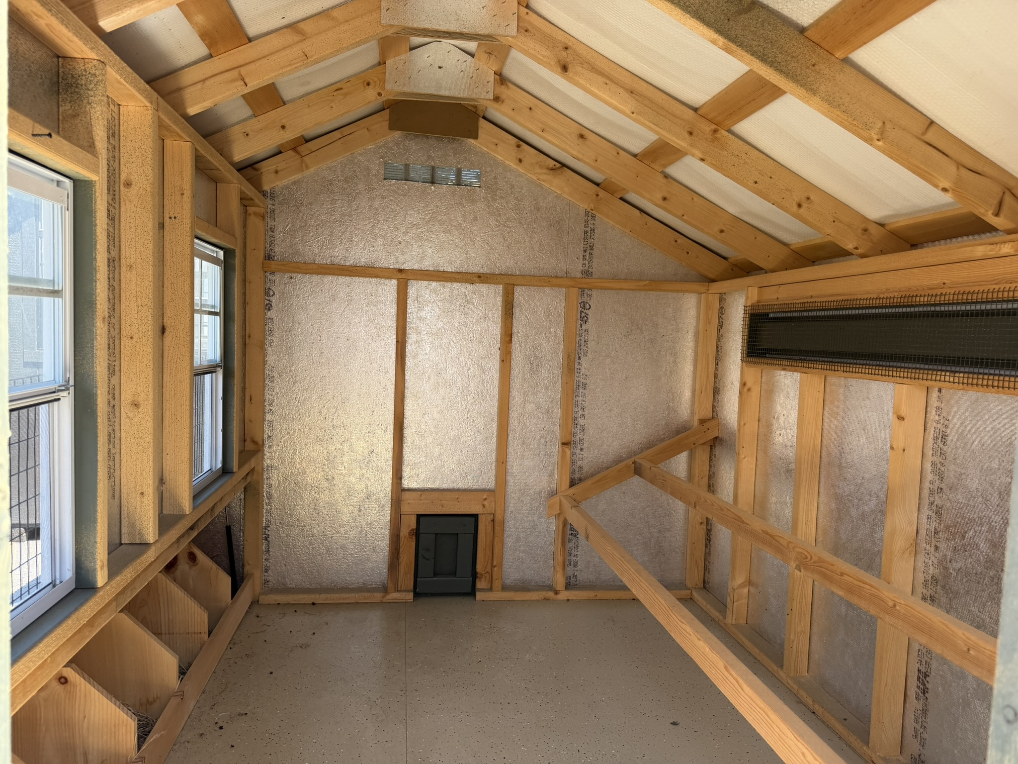 6x8 Quaker - Black Metal Roof - Located in Atglen, PA ! - Image 4