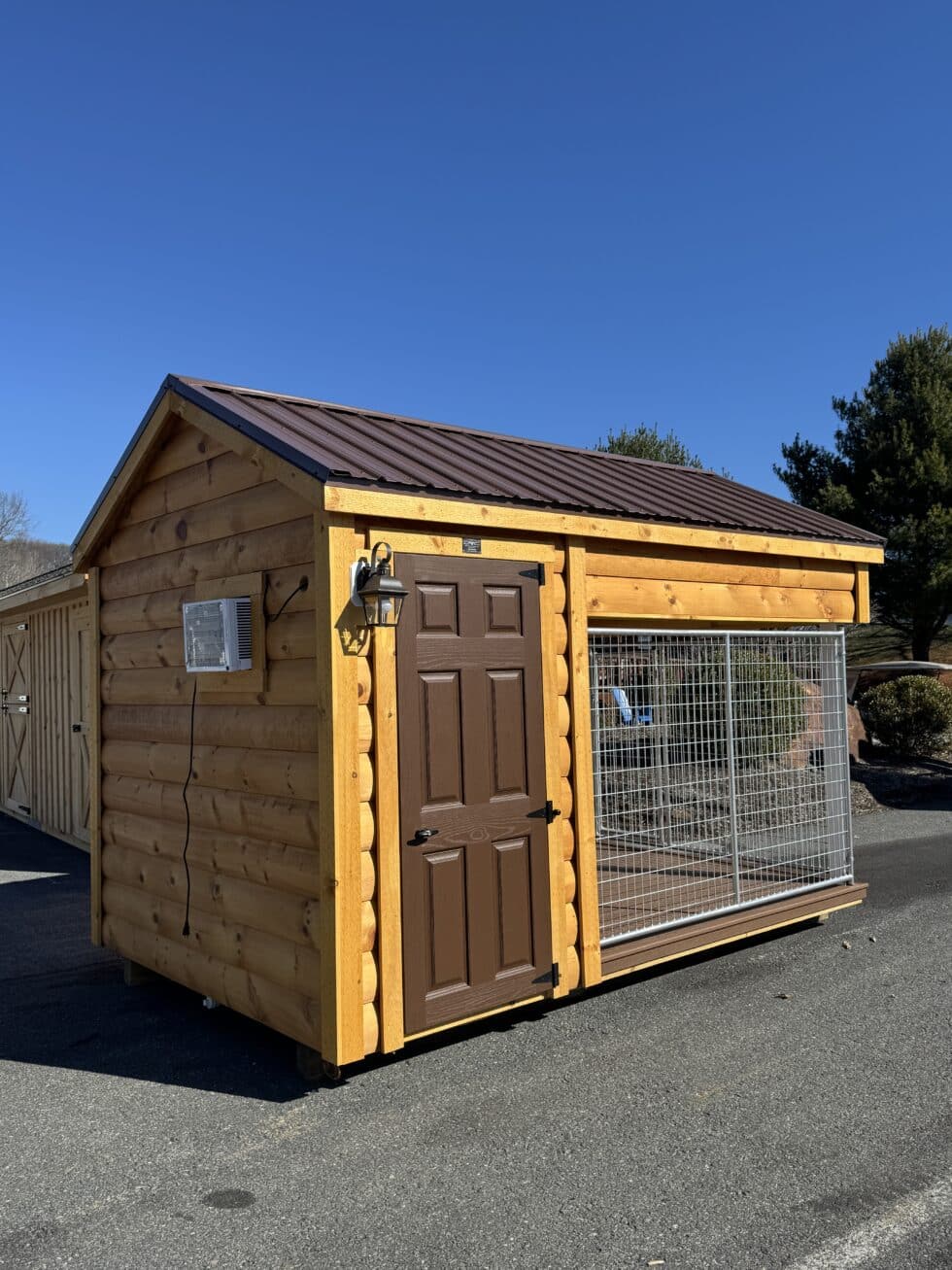 8x12 One Box Kennel - Custom Log Siding - Located in Atglen, PA!