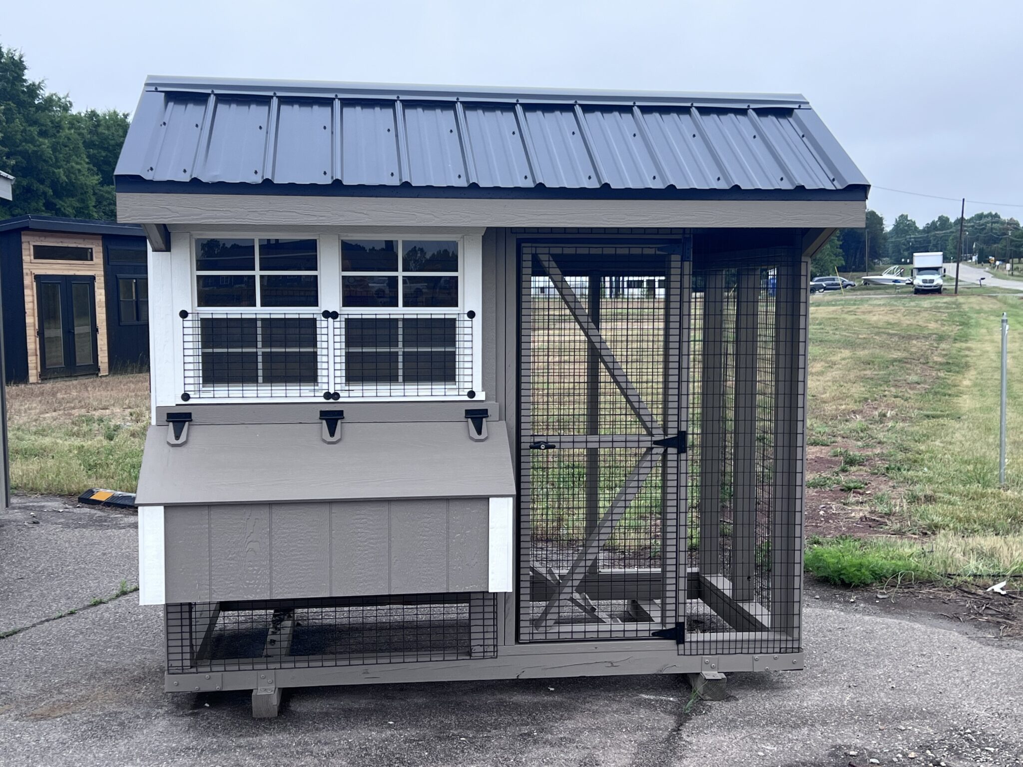 4x8 Quaker Combo Coop - Black Metal Roof - Located in Mooresville, NC - Image 3