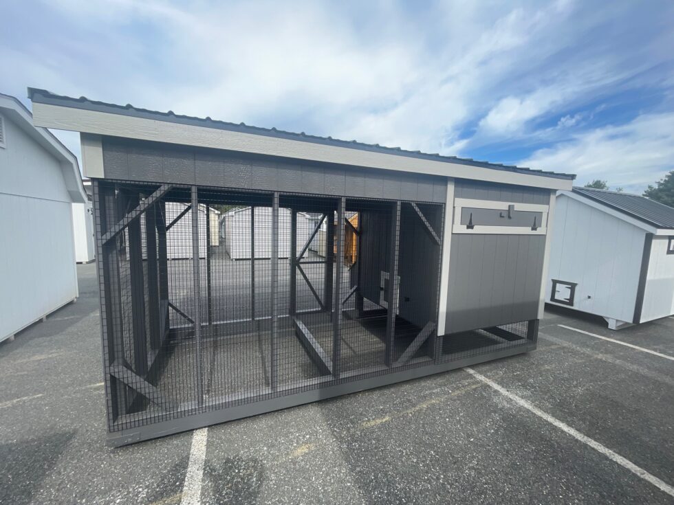 7x16 Lean To Combo Coop - Black Metal Roof - Image 3