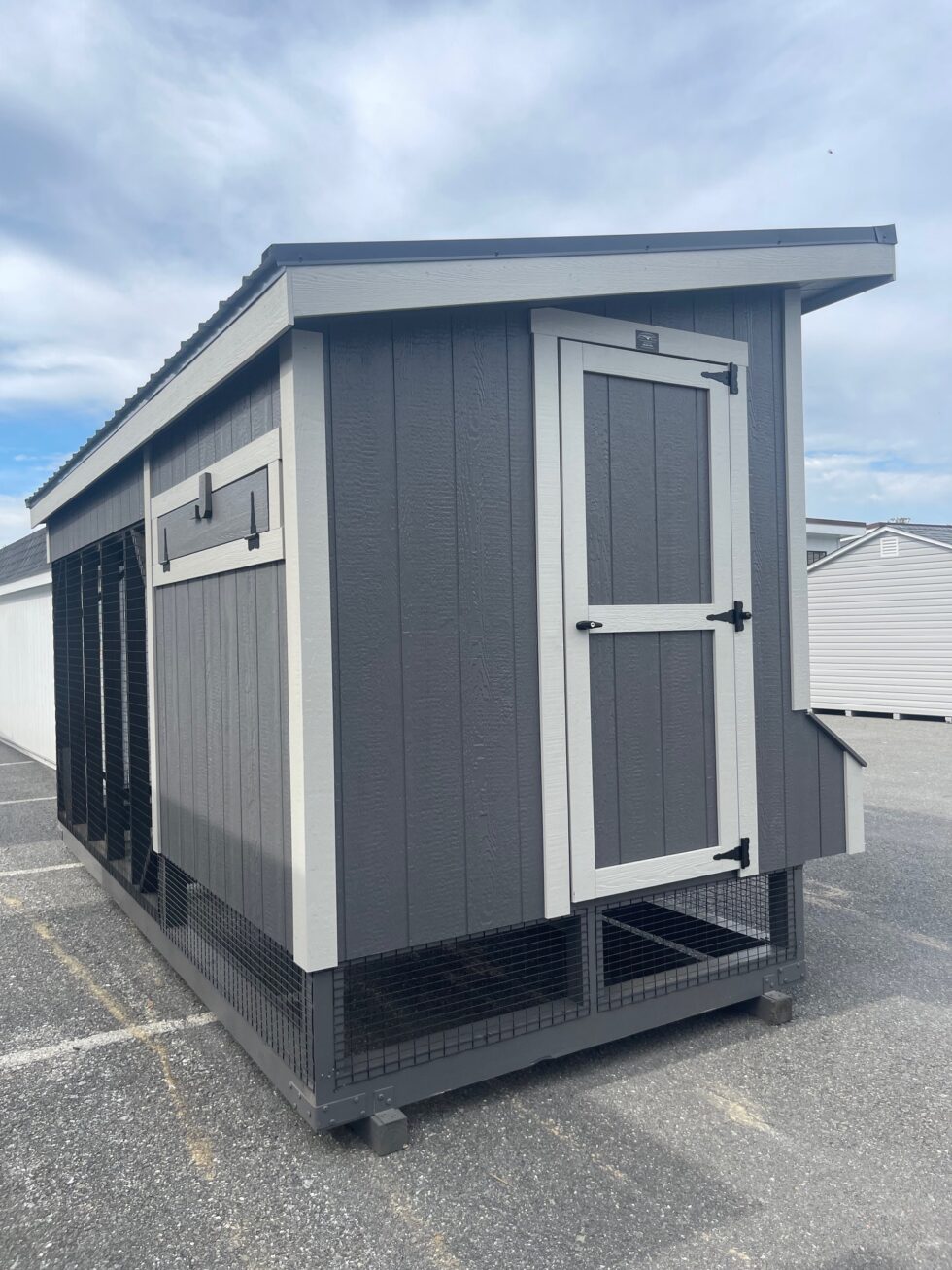 7x16 Lean To Combo Coop - Black Metal Roof - Image 4