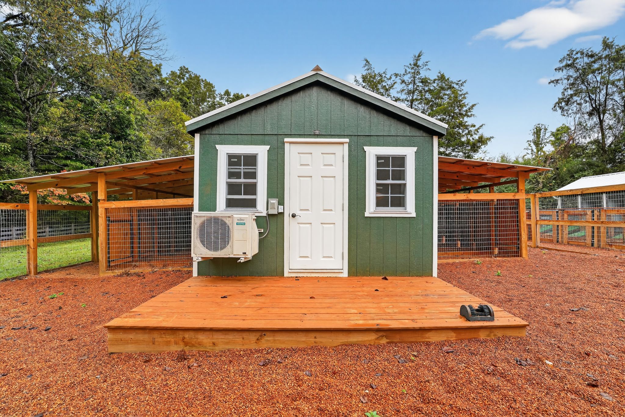*USED* 12x36 20-Box Kennel - White Metal Roof - Located in Knoxville, TN