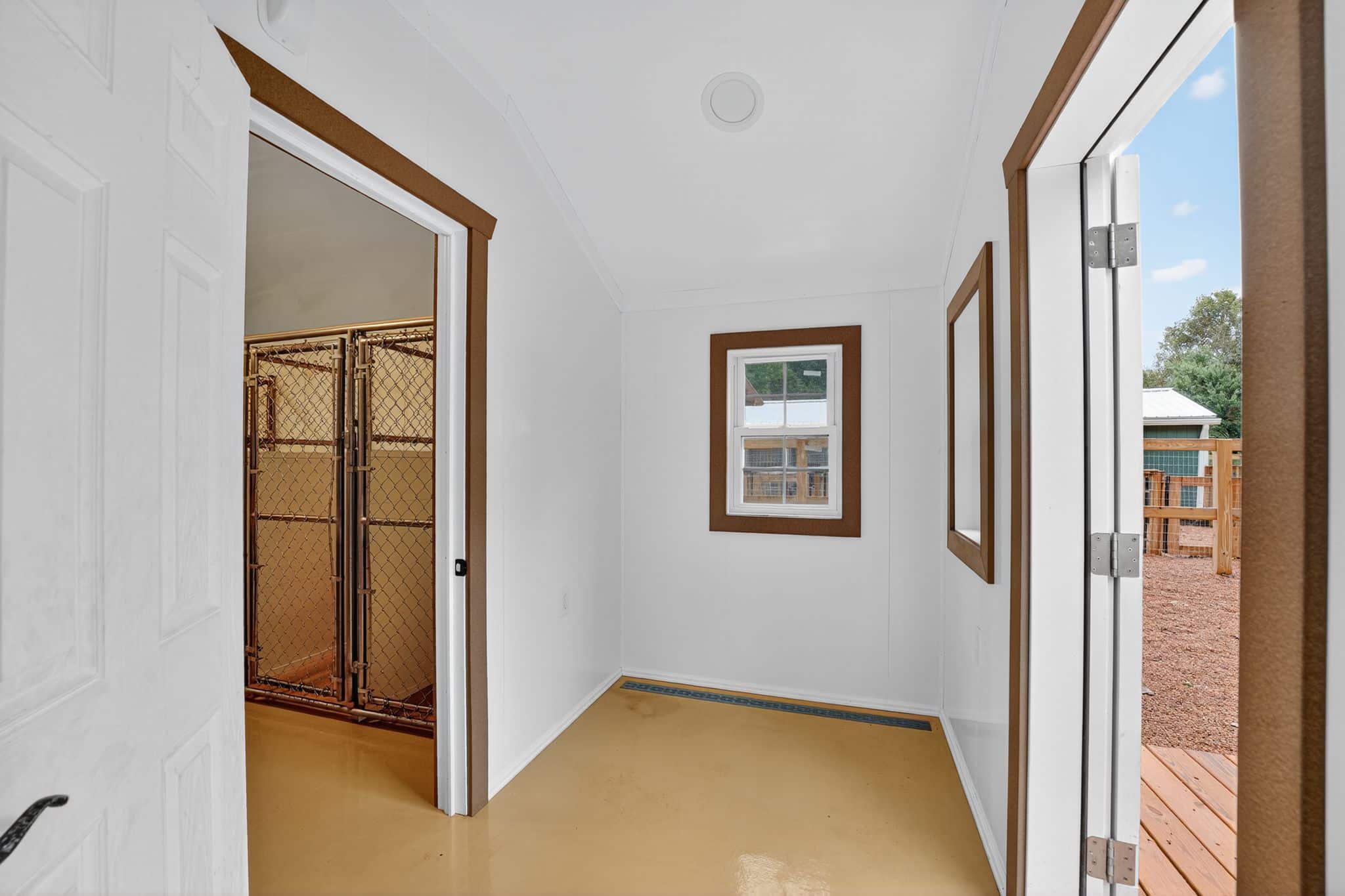 *USED* 12x36 20-Box Kennel - White Metal Roof - Located in Knoxville, TN - Image 5