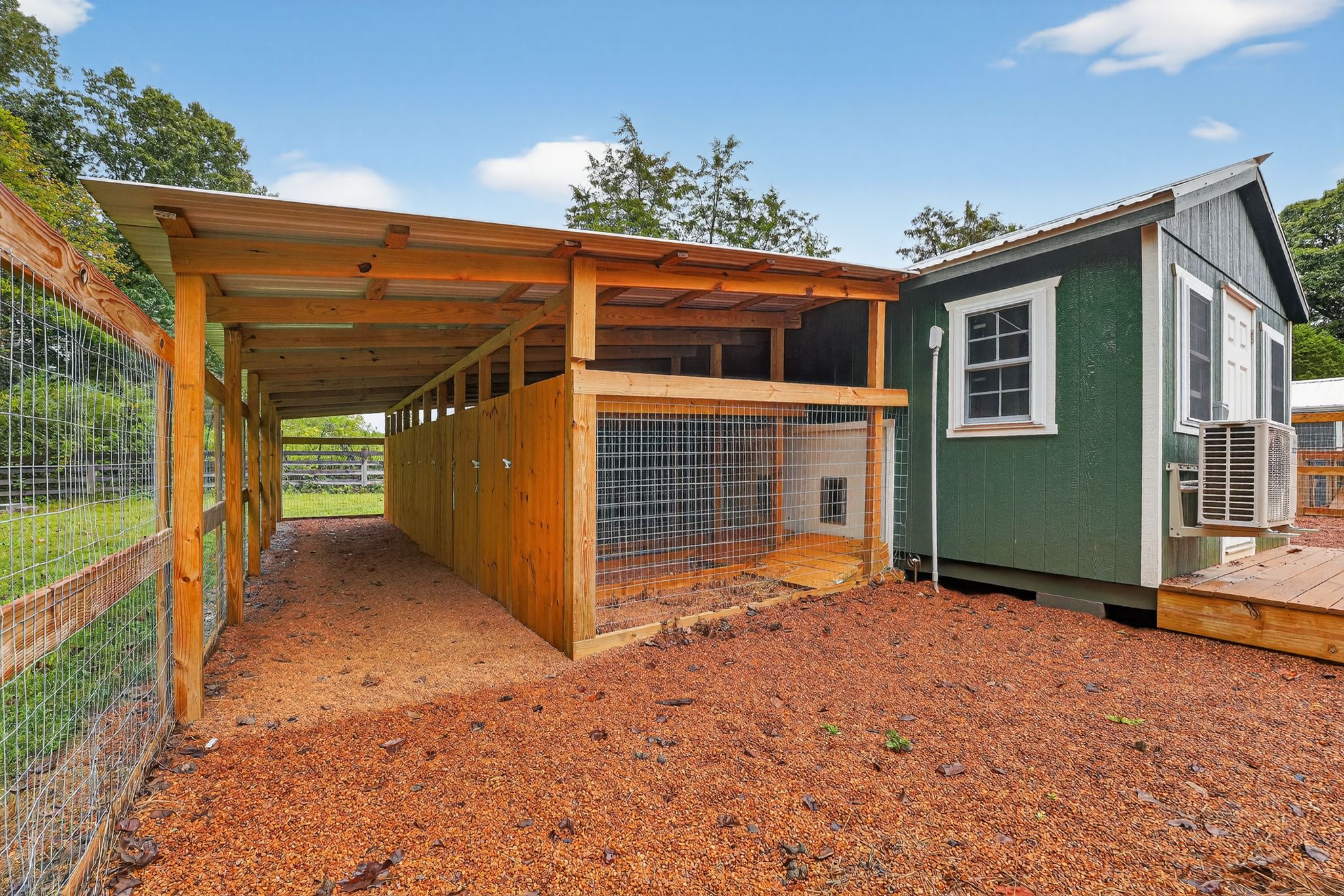 *USED* 12x36 20-Box Kennel - White Metal Roof - Located in Knoxville, TN - Image 3