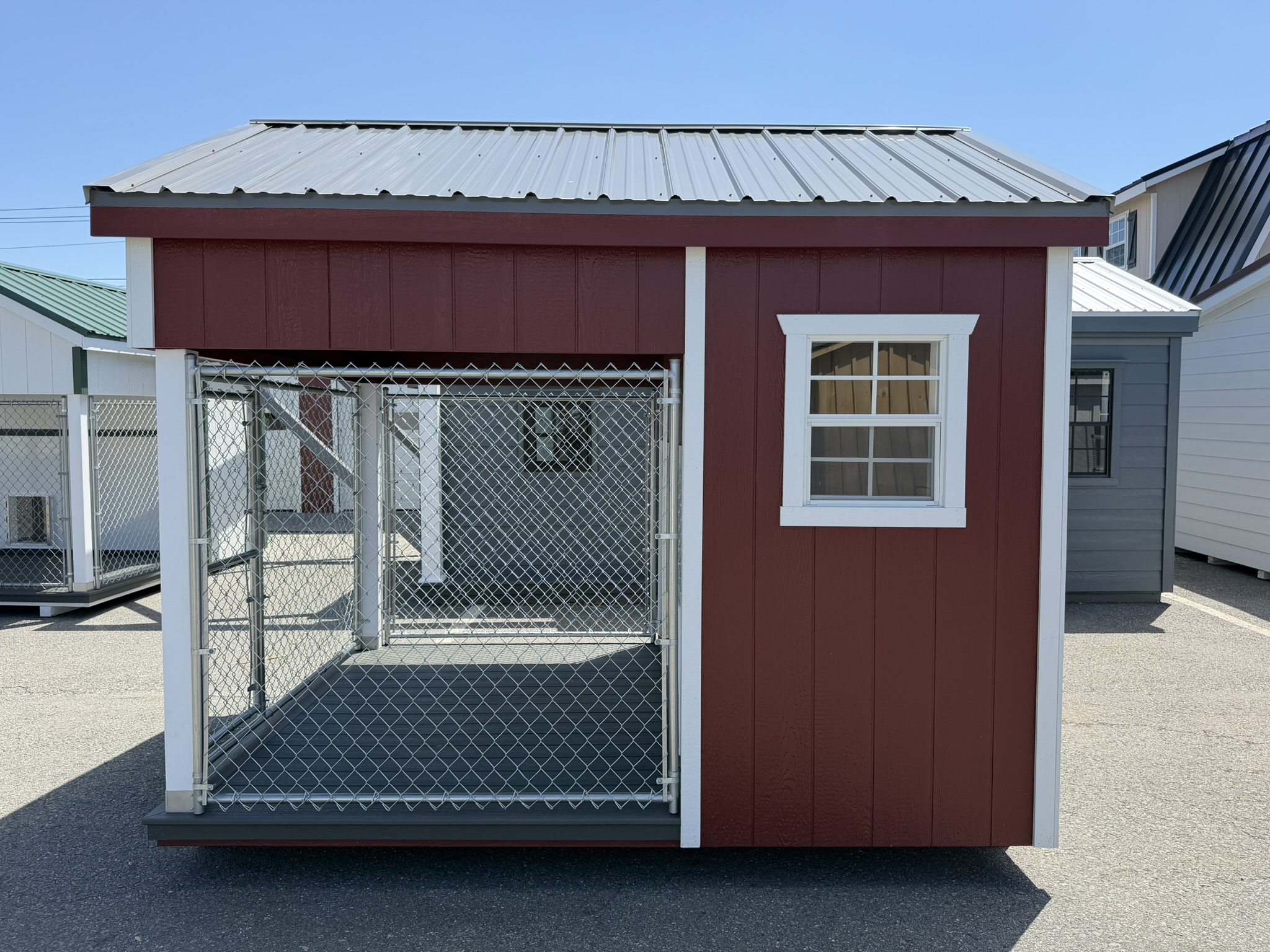 8x10 One Box Kennel - Charcoal Metal Roof - Located in Atglen, PA! - Image 2
