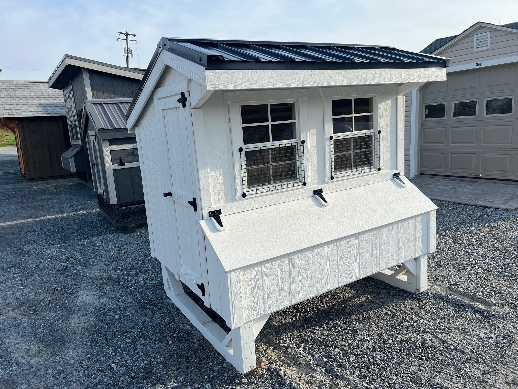 4x6 Quaker Coop - Black Metal Roof - Located in Atglen, PA! - Image 2