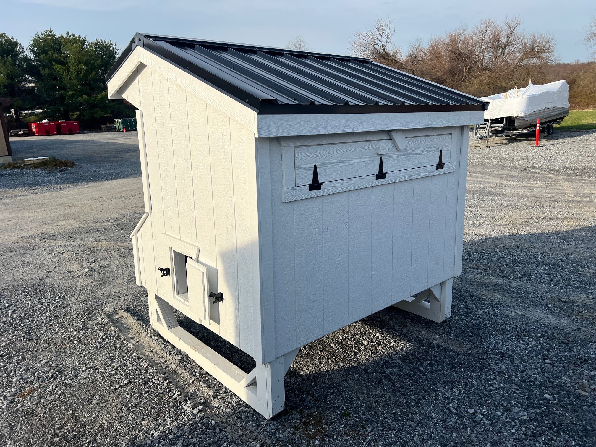 4x6 Quaker Coop - Black Metal Roof - Located in Atglen, PA! - Image 3