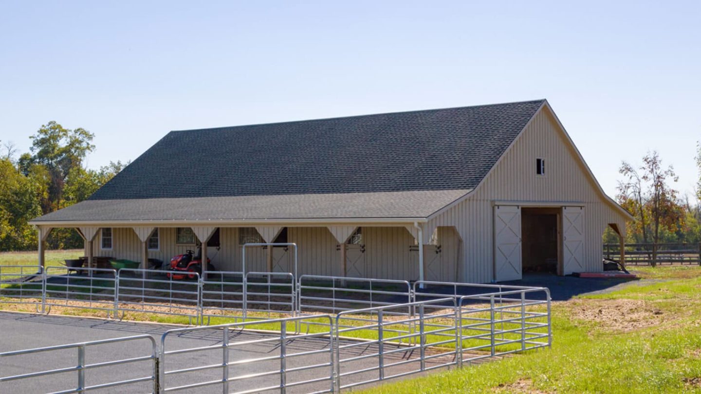 High profile modular barn 2 8ft overhangs